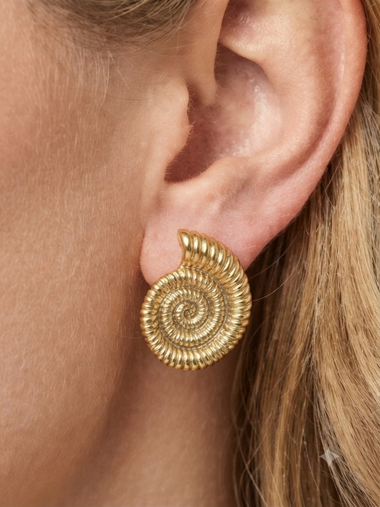 Jewelry - Gold Shell Stud Earrings Retro 80s Feminine Preppy Work Business Casual